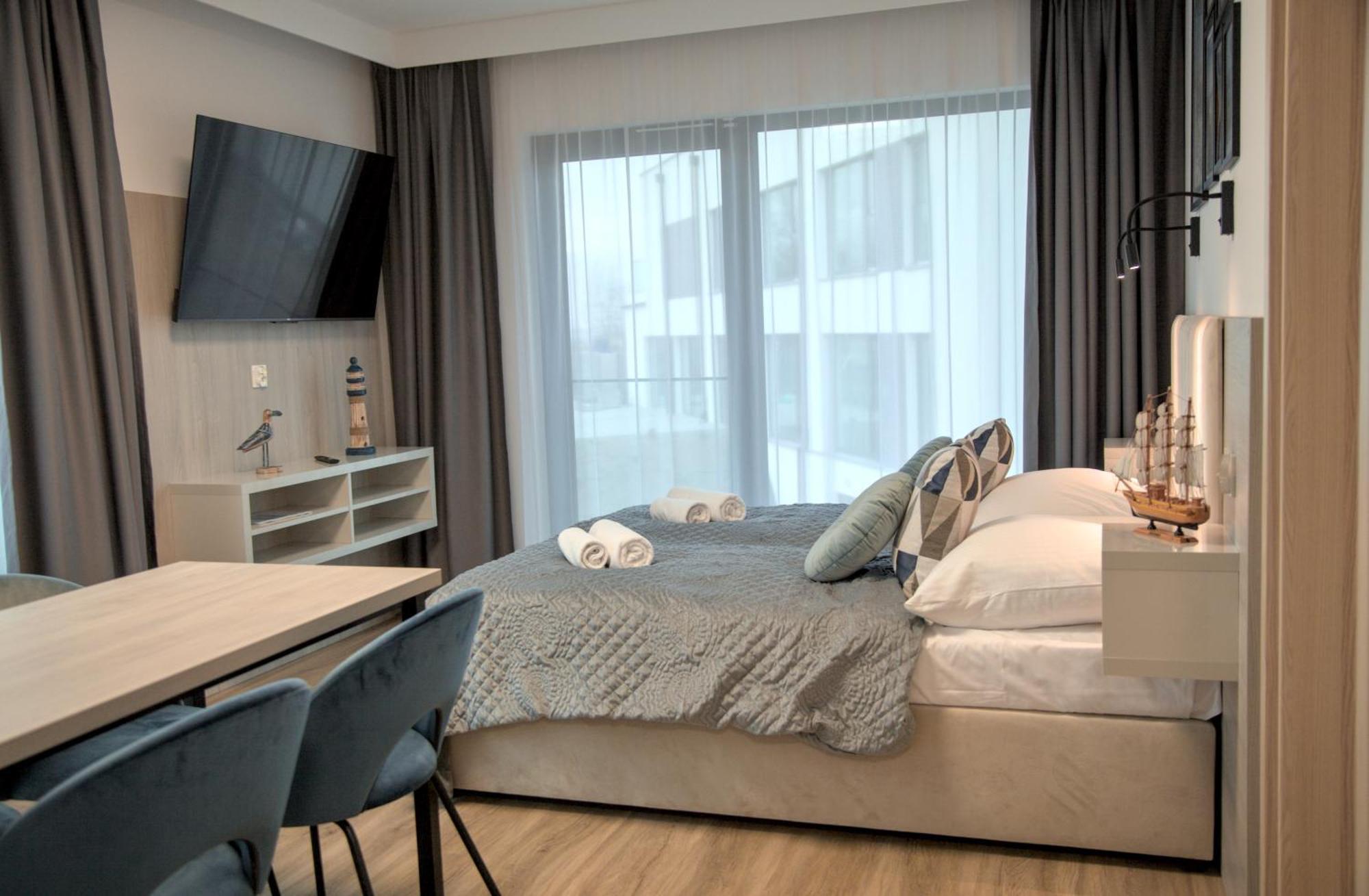 Hotel I Apartamenty Gorzelanny 德兹维济诺 外观 照片