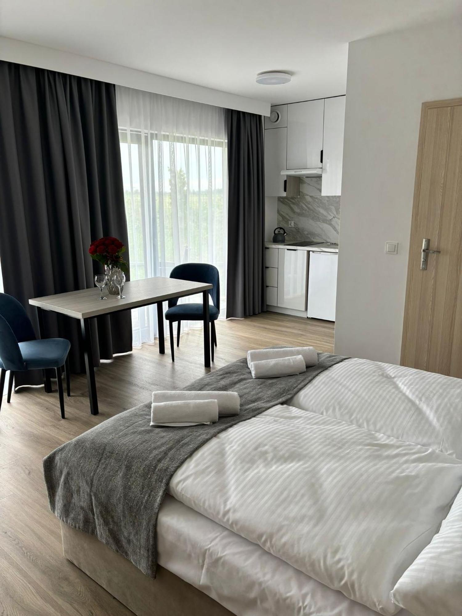 Hotel I Apartamenty Gorzelanny 德兹维济诺 外观 照片